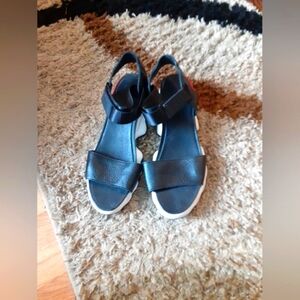 Sorel Kinetic Sandals Black White Platform Women's Size 9.5